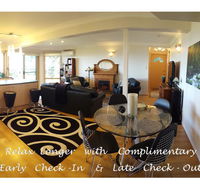 Blue with a View - Accommodation Main Beach