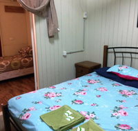 Bluff Hotel - Accommodation Main Beach