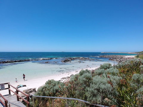Boathouse - Nearly In The Water And Wonderful Views - Accommodation Main Beach 3