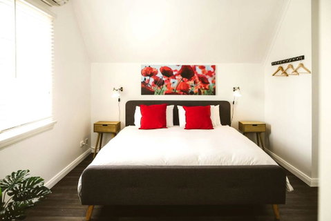 The Loft @ Denver - Accommodation Main Beach 0