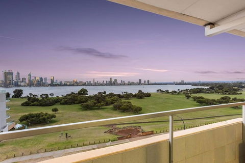 The Swan - Park & River Views Next To Perth Zoo - Accommodation Main Beach 0