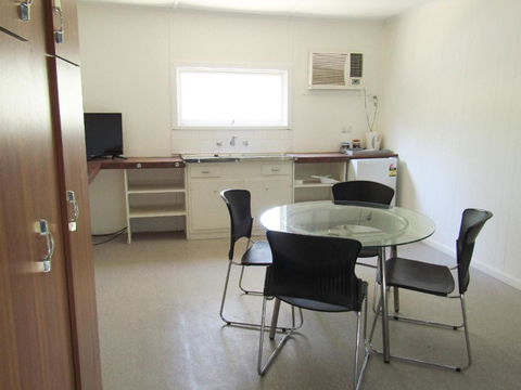 Tinman Roadhouse - Accommodation Main Beach 2
