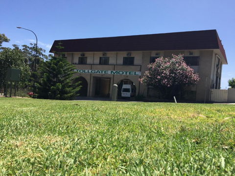 Tollgate Motel - Accommodation Main Beach 0