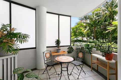 WATT1 - Modern 1 Bedroom Unit In Ultimo - Accommodation Main Beach 0