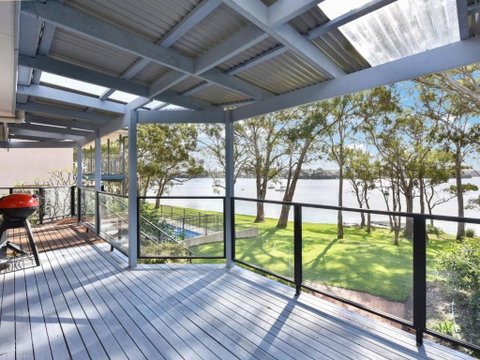 Wangi Dreaming - Accommodation Main Beach 2