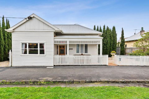 WARATAH At Queenscliff - Accommodation Main Beach 2