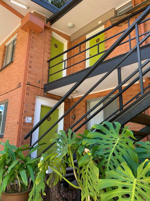 WARBURTON MOTEL - Where Mid-century Style Meets The Mountains - Accommodation Main Beach 1