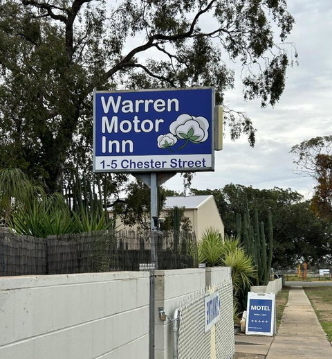 Warren Motor Inn - Accommodation Main Beach 0