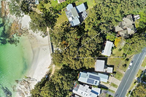 Elizabeth Cottage, Jervis Bay - Accommodation Main Beach 0