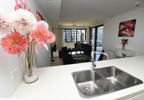 WATERFRONT DARWIN TROPICAL DELIGHT - Accommodation Main Beach 1