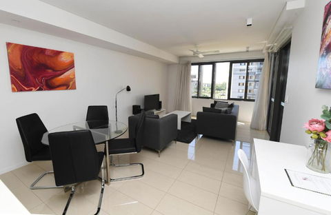 WATERFRONT DARWIN TROPICAL DELIGHT - Accommodation Main Beach 2