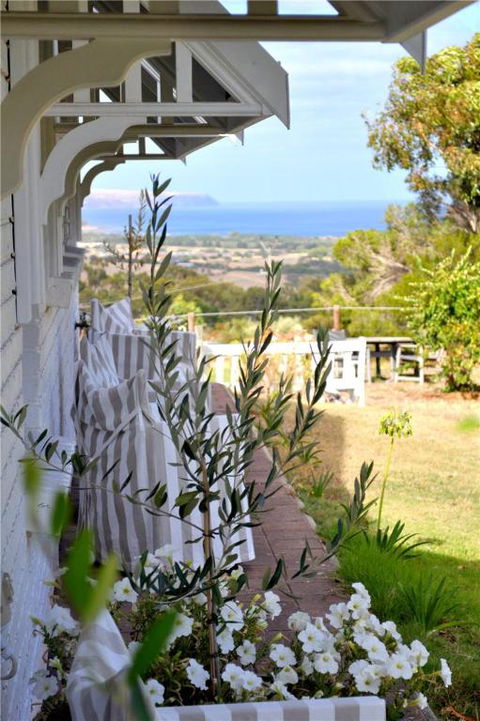 Watson Park - Accommodation Main Beach 3
