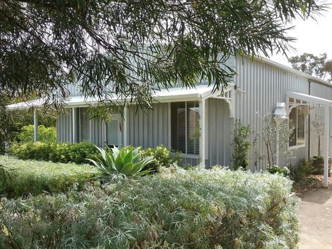 Watson Park - Accommodation Main Beach 0