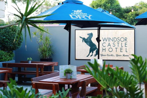 Windsor Castle Hotel - Accommodation Main Beach 1