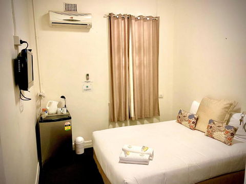 Windsor Hotel Miles - Accommodation Main Beach 3