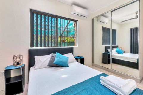 A Little Golf, A Refreshing Swim And A Lot Of Wine - Accommodation Main Beach 4