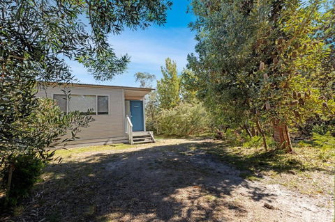 Amphion - Waterfront Retreat - Accommodation Main Beach 2