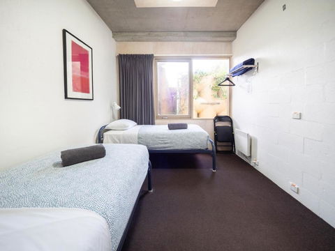 YHA Apollo Bay Eco - Accommodation Main Beach 1