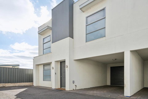 West Croydon Condo - Accommodation Main Beach 1