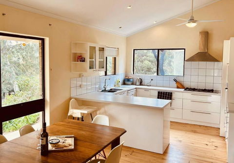 Yankalilla Foothills Retreat - Accommodation Main Beach 3
