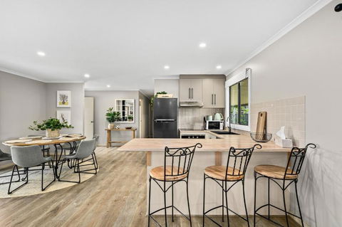 Yankavilla - Yankalilla - C21 SouthCoast Holidays - Accommodation Main Beach 1