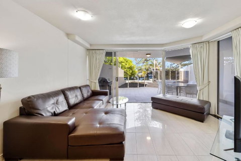 ZANZ205- Exclusive Outdoor Spa With Ocean Glimpses - Accommodation Main Beach 0