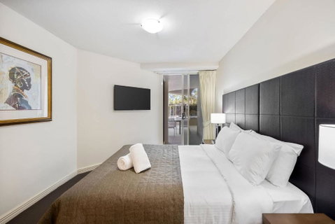 ZANZ205- Exclusive Outdoor Spa With Ocean Glimpses - Accommodation Main Beach 2