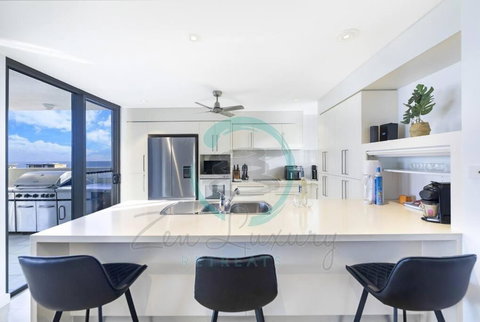 ZEN AT ARKABA 3BR Luxury Waterfront Apt Pool + BBQ - Accommodation Main Beach 2