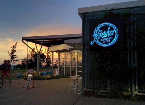 ZEN FORESHORE: 3-BR Nightcliff Foreshore-Front Apt - Accommodation Main Beach 2