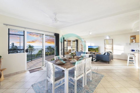 ZEN FORESHORE: 3-BR Nightcliff Foreshore-Front Apt - Accommodation Main Beach 0