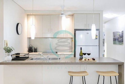 Zen On Stuart: 3-BR Penthouse Pad + Pool + BBQ - Accommodation Main Beach 0