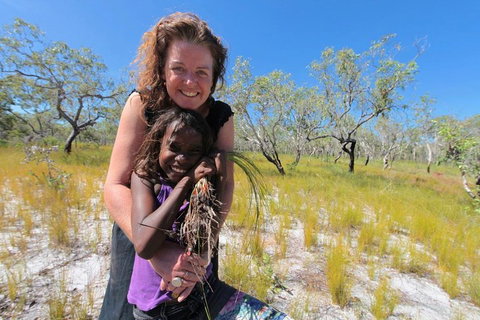 Gay-Wu Woman's 5 Day Yolngu Homeland Tour - Accommodation Main Beach 1
