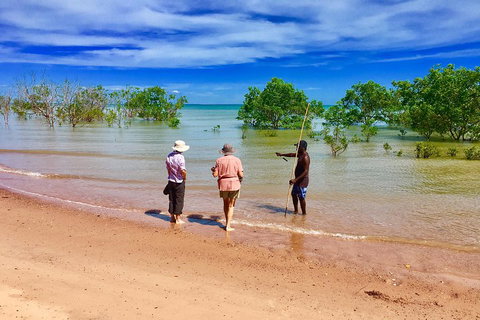 Gay-Wu Woman's 5 Day Yolngu Homeland Tour - Accommodation Main Beach 5