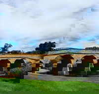 Tasmania 6 Day 'Tour in Circle' - Accommodation Main Beach