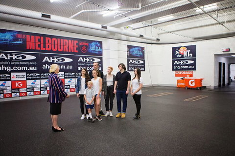 Melbourne Sports Experience + Free MCG Tour - Accommodation Main Beach 5