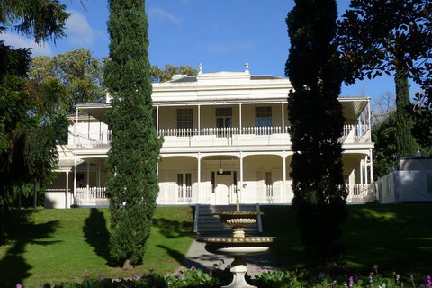 Melbourne City Tour: Lifestyle Of The Rich And Famous - Accommodation Main Beach 0
