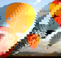 Natural Bridge  Springbrook Waterfalls Tour  Hot Air Balloon with Breakfast - Accommodation Main Beach