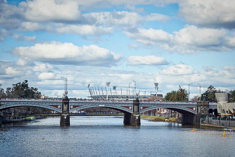 Highlights Of Melbourne Cruise - Accommodation Main Beach 1