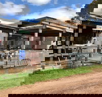 Kangaroo Island Food and Wine Hop-on Hop-off Tour - Accommodation Main Beach