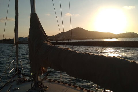 Townsville Small Group Sunset Sail Sailing Cruise Boat Tour Charter Hire - Accommodation Main Beach 2