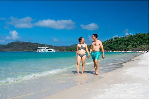 Whitehaven Beach Half-Day Cruises - Accommodation Main Beach 3