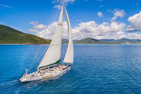 2-Night Whitsundays Sailing Cruise Incl. Whitehaven Beach & Great Barrier Reef - Accommodation Main Beach 3