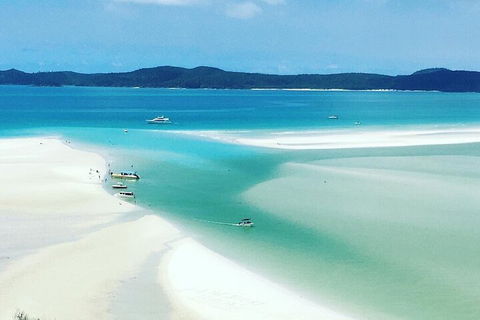 2-Night Whitsundays Sailing Cruise Incl. Whitehaven Beach & Great Barrier Reef - Accommodation Main Beach 5