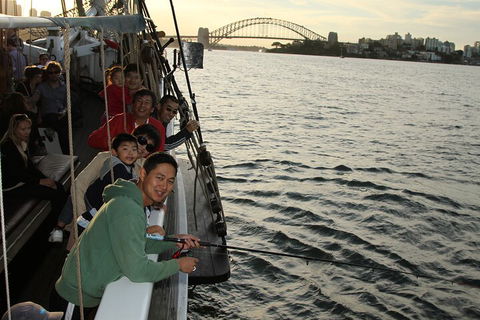 Sydney Harbour Tall Ship Twilight Dinner Cruise - Accommodation Main Beach 5