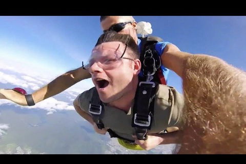 Reef And Rainforest Tandem Sky Dive In Cairns - Accommodation Main Beach 1