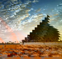 Highlights of Uluru Including Sunrise and Breakfast - Accommodation Main Beach