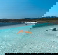 Lake McKenzie Full-Day Tour with Lunch from Hervey Bay - Accommodation Main Beach