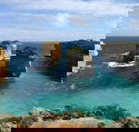 Great Ocean Road Reverse Itinerary Tour - Accommodation Main Beach