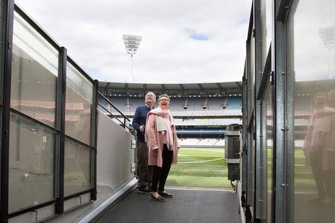Ultimate Sports Lovers Bus Tour Of Melbourne - Accommodation Main Beach 3