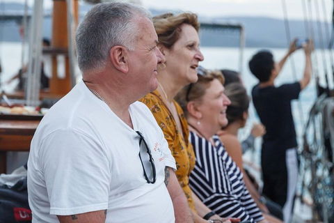 Fly & Sail Package (With Providence) - Accommodation Main Beach 3